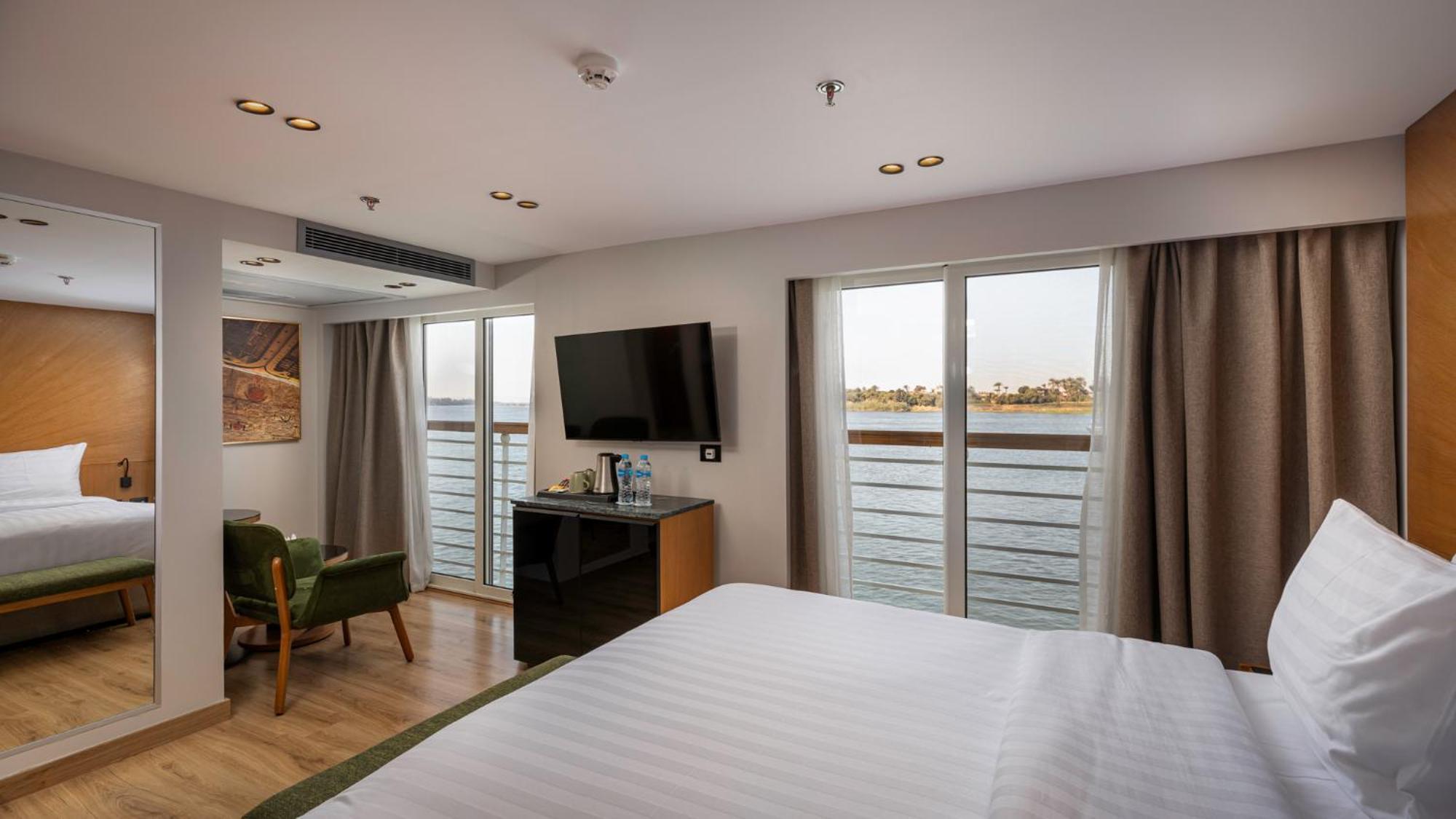 Tia Boutique Nile Cruise - Every Monday From Luxor For 04 & 07 Nights - Every Friday From Aswan For 03 & 07 Nights Экстерьер фото
